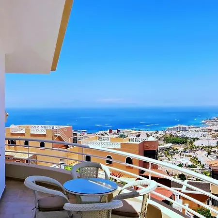San Eugenio Alto Vl * Costa Adeje (Tenerife)